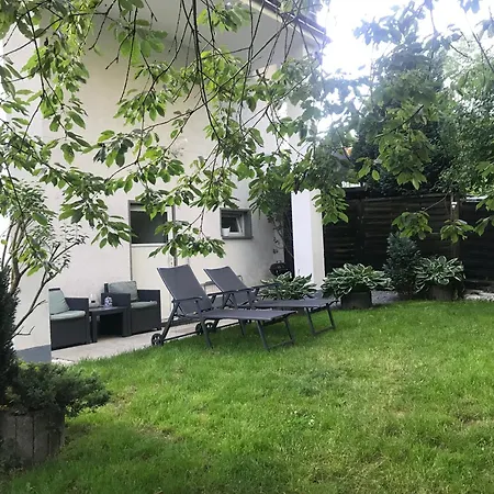 Ferien-monteur-wohnung Am Bach Im Gruenen Mit 3 Schlafzimmer Hemer