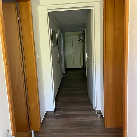 Ferien-monteur-wohnung Am Bach Im Gruenen Mit 3 Schlafzimmer