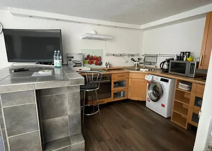 Ferien-monteur-wohnung Am Bach Im Gruenen Mit 3 Schlafzimmer *